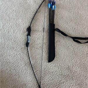 Costume bow and arrow set